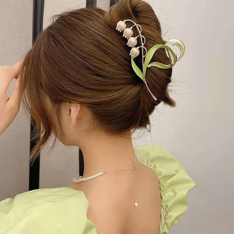 dainty-floral-hair-claw-clip-1-claws-coquette-accessories-accessory-kawaii-babe-990.jpg