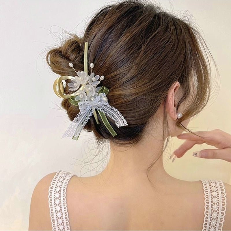 dainty-floral-hair-claw-clip-5-claws-coquette-accessories-accessory-kawaii-babe-968.jpg
