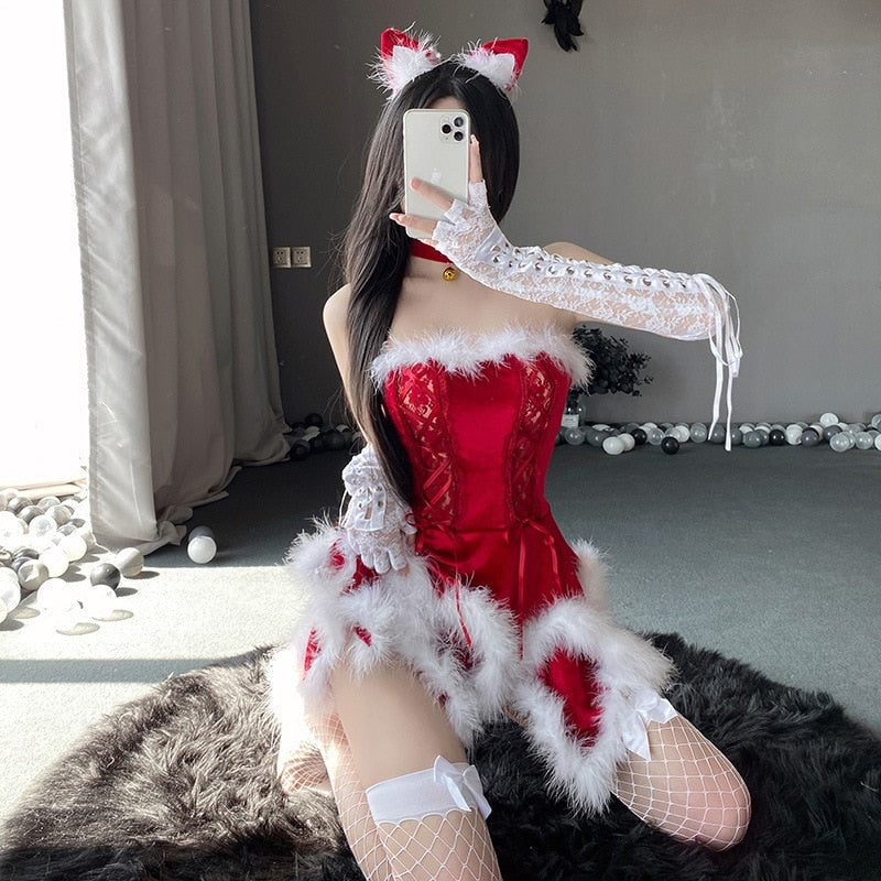 Cosplay Santa’s Lil Vixen 28