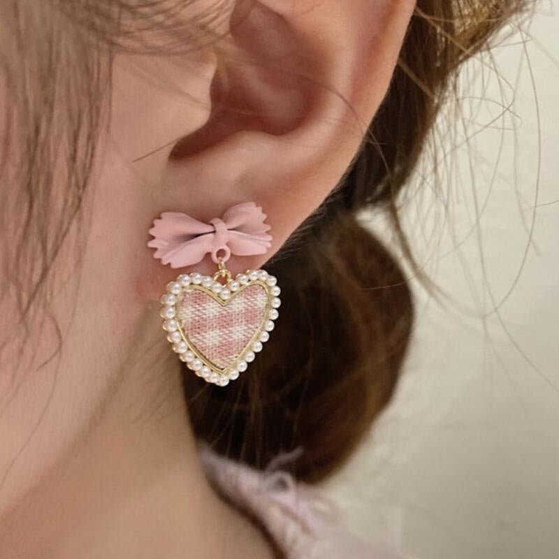 Boucles d'oreilles pendantes en forme de cœur à carreaux