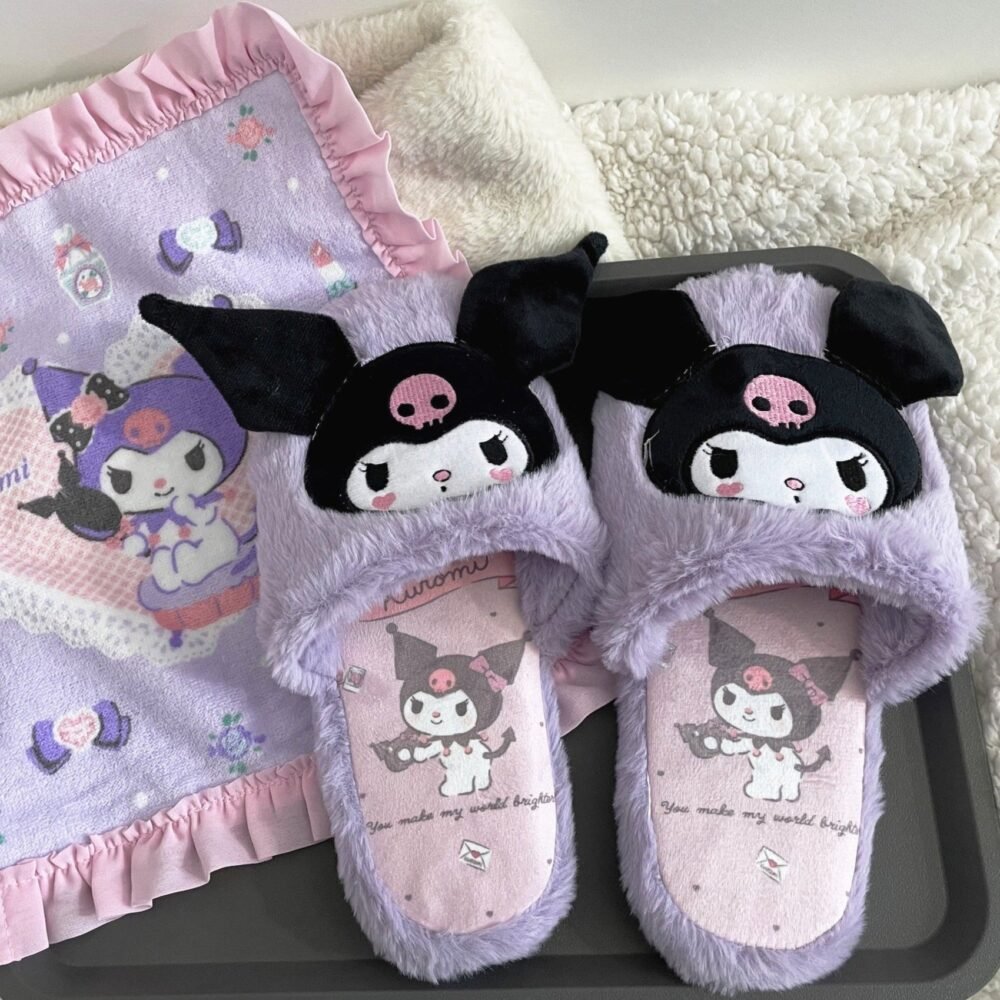 Pantoufles Kuromi pelucheuses